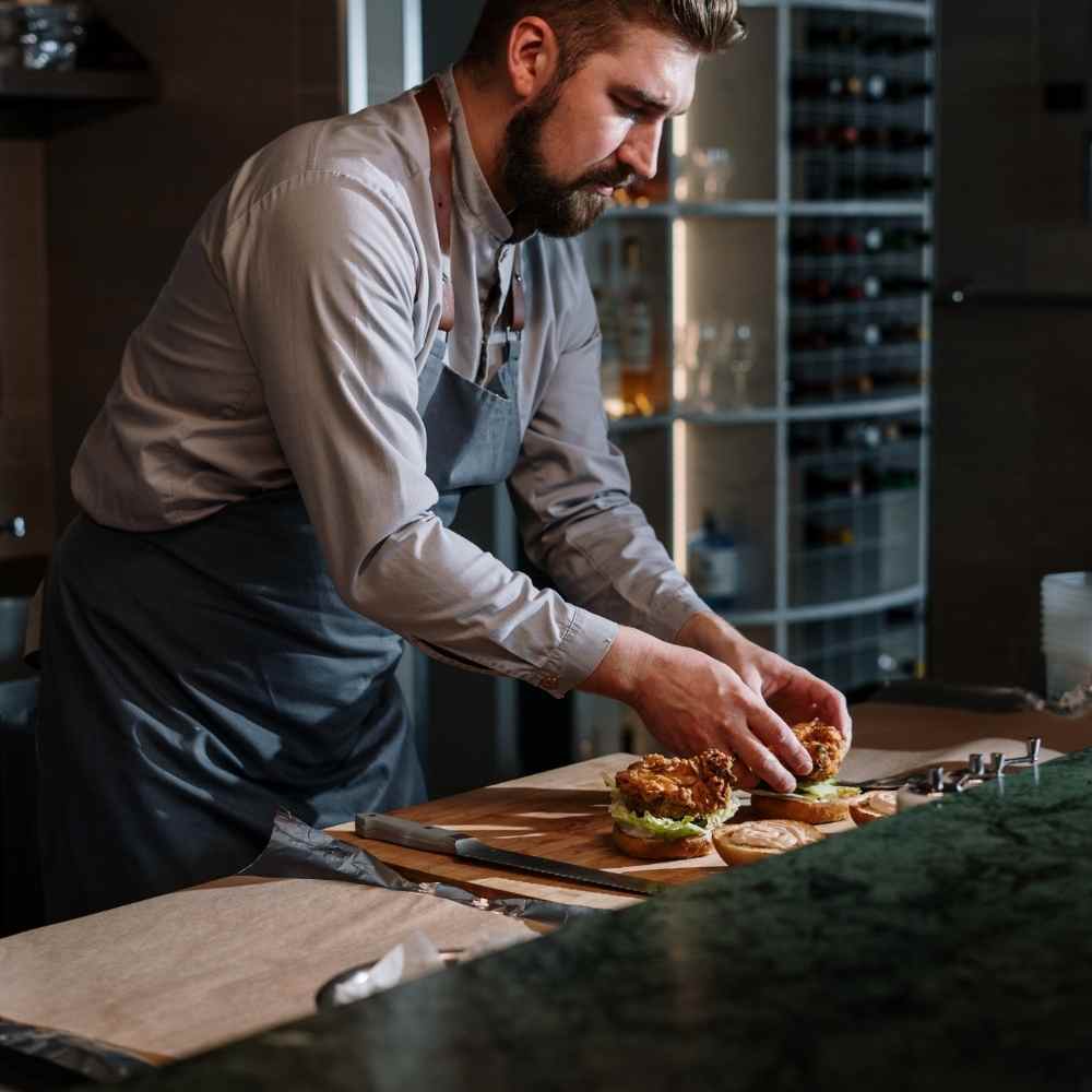 Politisk Forum (PF) er et rådgivende organ i Danmarks Restauranter og Caféer DRC for restauratører